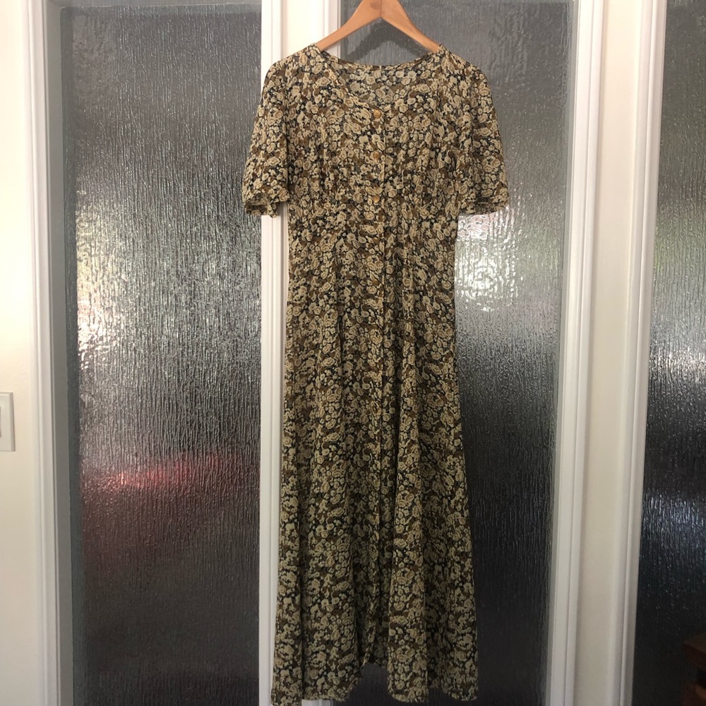 Floral Short Sleeve Maxi Dress.